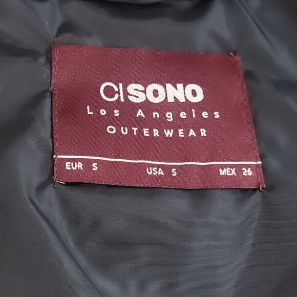 Ci Sono black quilted vest with faux fur hood and lining. Size small - Picture 2 of 5